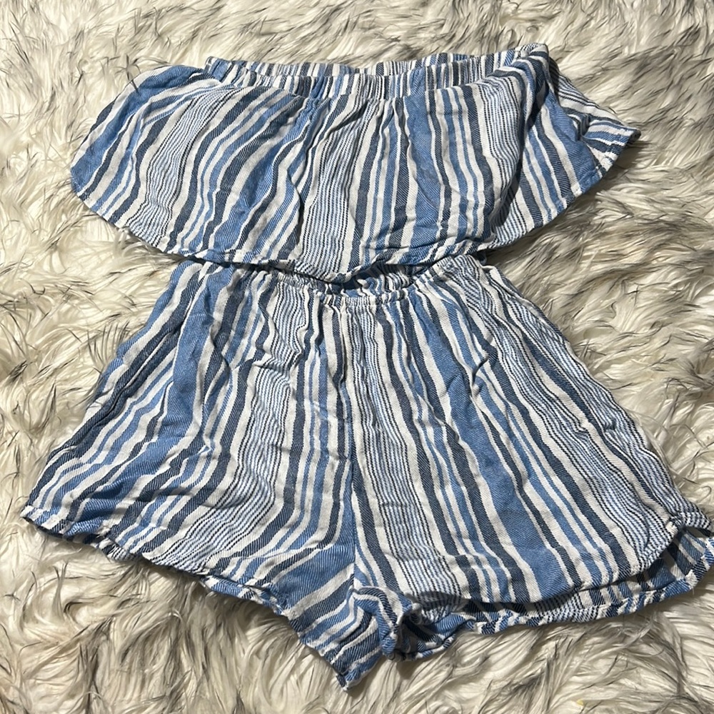 Rue 21 Women Size XS Blue Striped Romper Short Style sleeveless